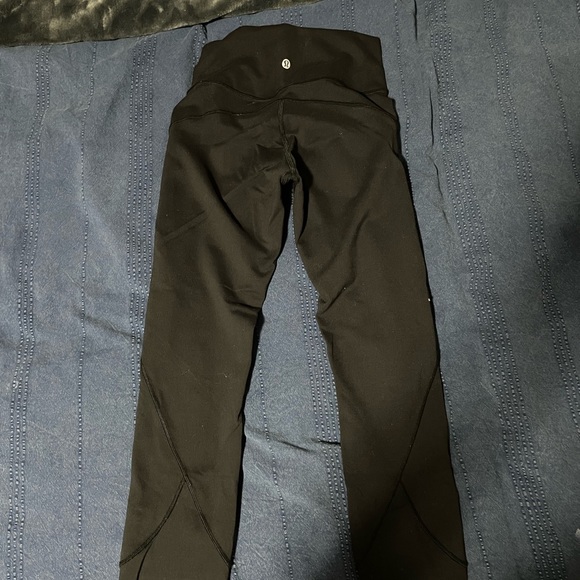 Lululemon In Movement 7/8 Tight *Everlux 25" - Picture 4 of 6